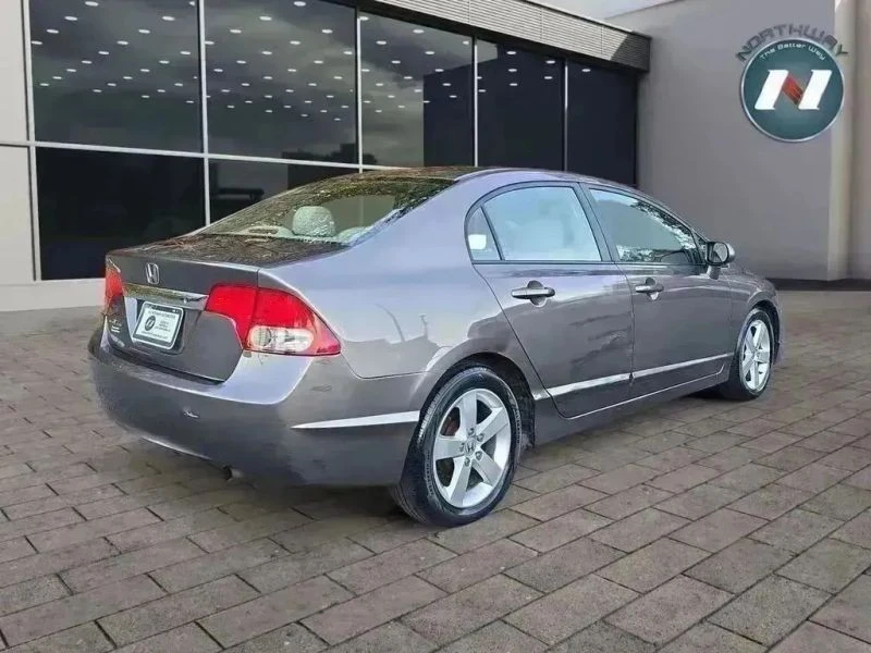 2011 Honda Civic 8th Gen - Image 5 of 12