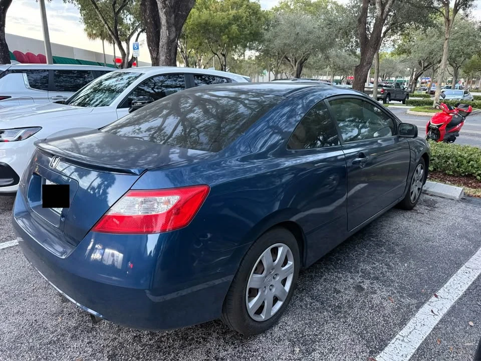 2011 Honda Civic 8th Gen - Image 4 of 8
