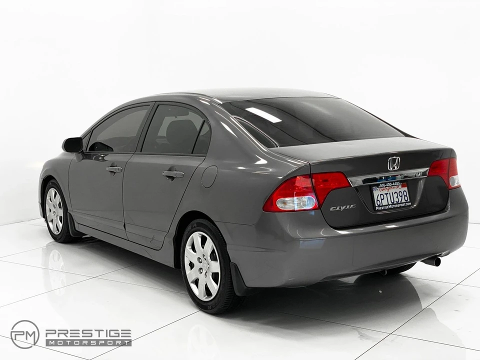2011 Honda Civic 8th Gen - Image 8 of 31