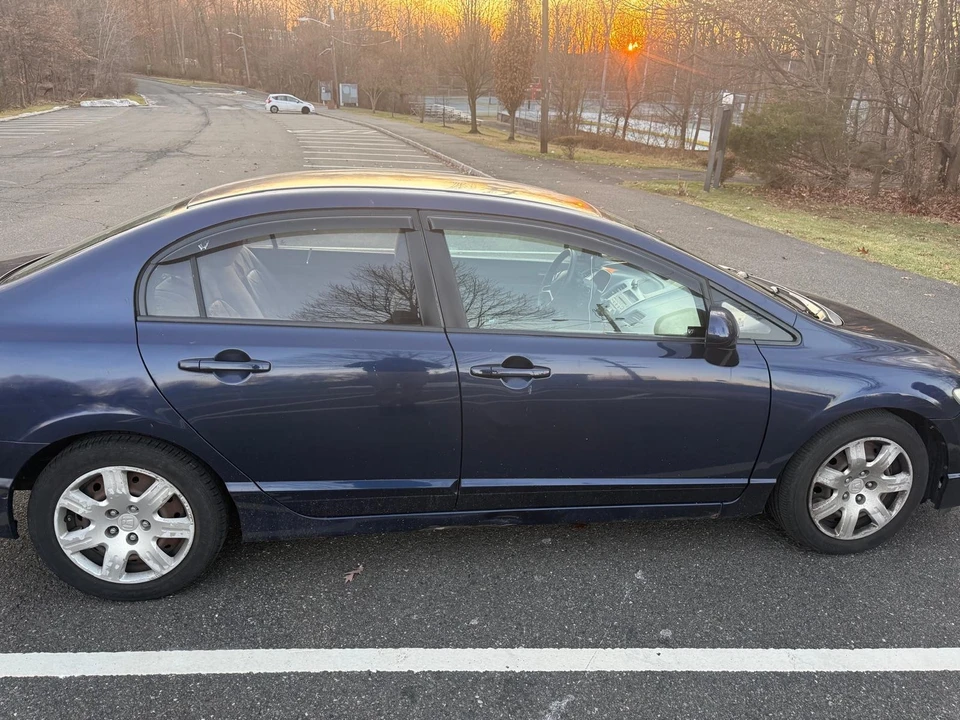 2011 Honda Civic 8th Gen - Image 6 of 6