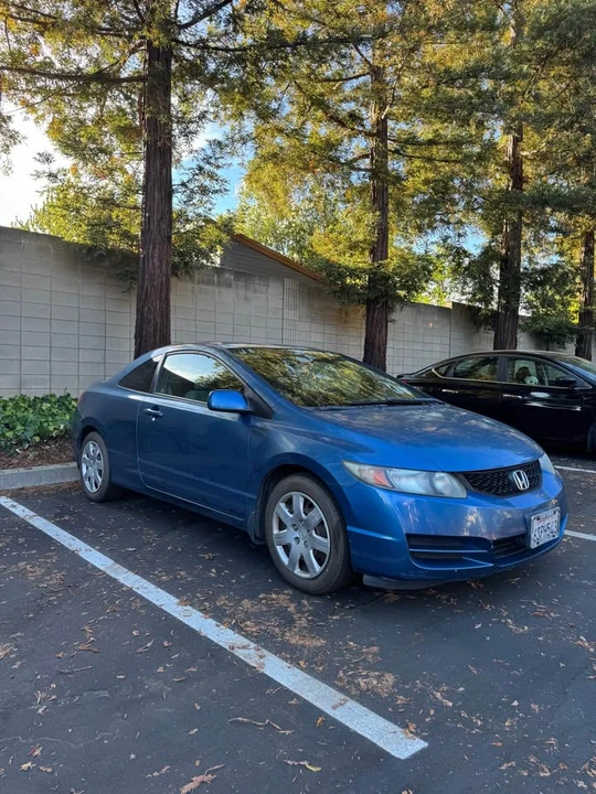 2011 Honda Civic 8th Gen - Image 2 of 10