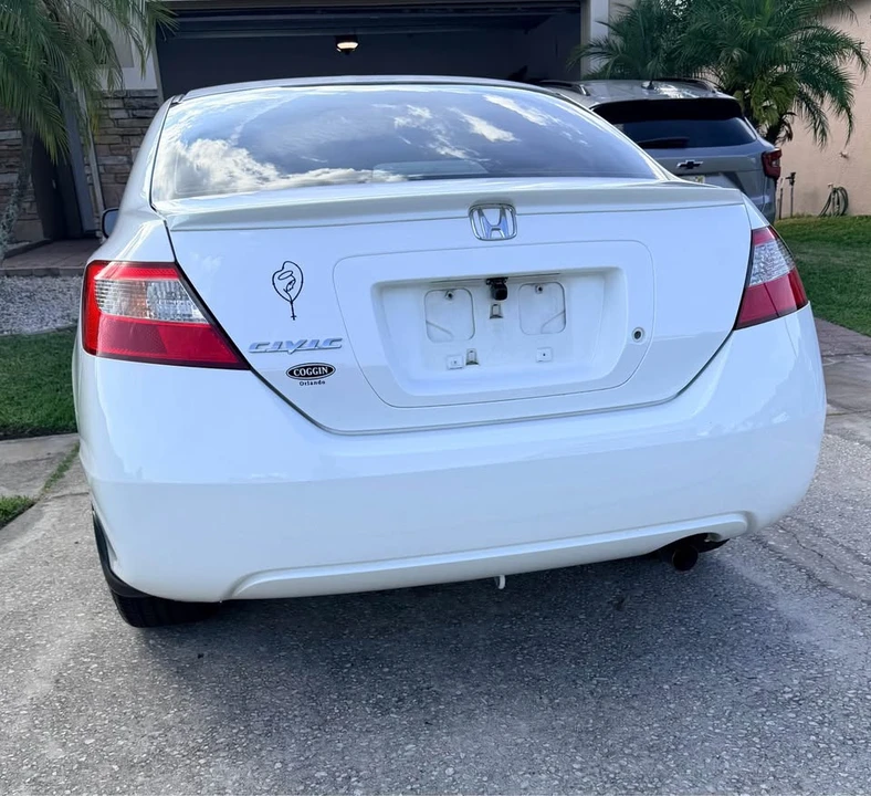 2011 Honda Civic 8th Gen - Image 9 of 10