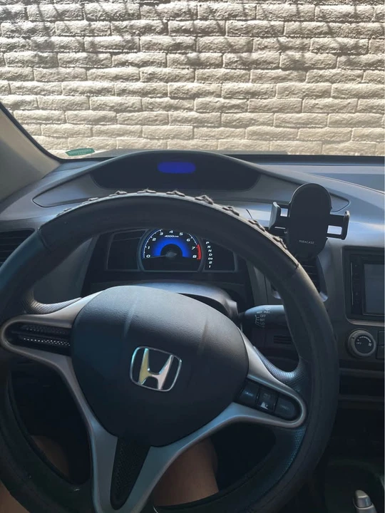 2011 Honda Civic 8th Gen - Image 3 of 7