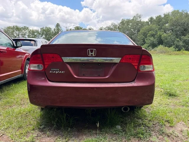 2011 Honda Civic 8th Gen - Image 2 of 6