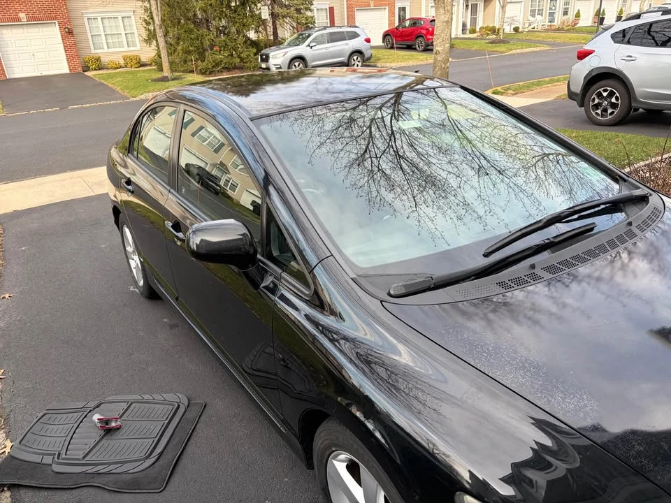 2011 Honda Civic 8th Gen - Image 2 of 10