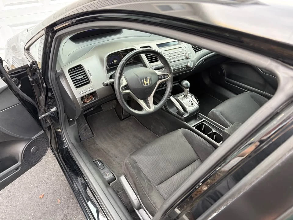 2011 Honda Civic 8th Gen - Image 4 of 10