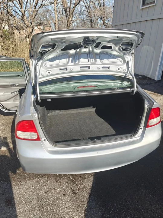 2011 Honda Civic 8th Gen - Image 11 of 12