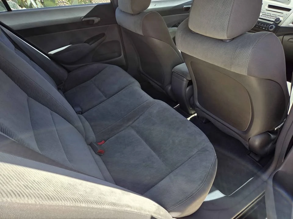 2011 Honda Civic 8th Gen - Image 8 of 10