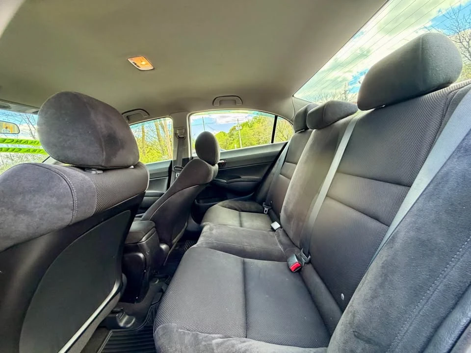 2011 Honda Civic 8th Gen - Image 13 of 17