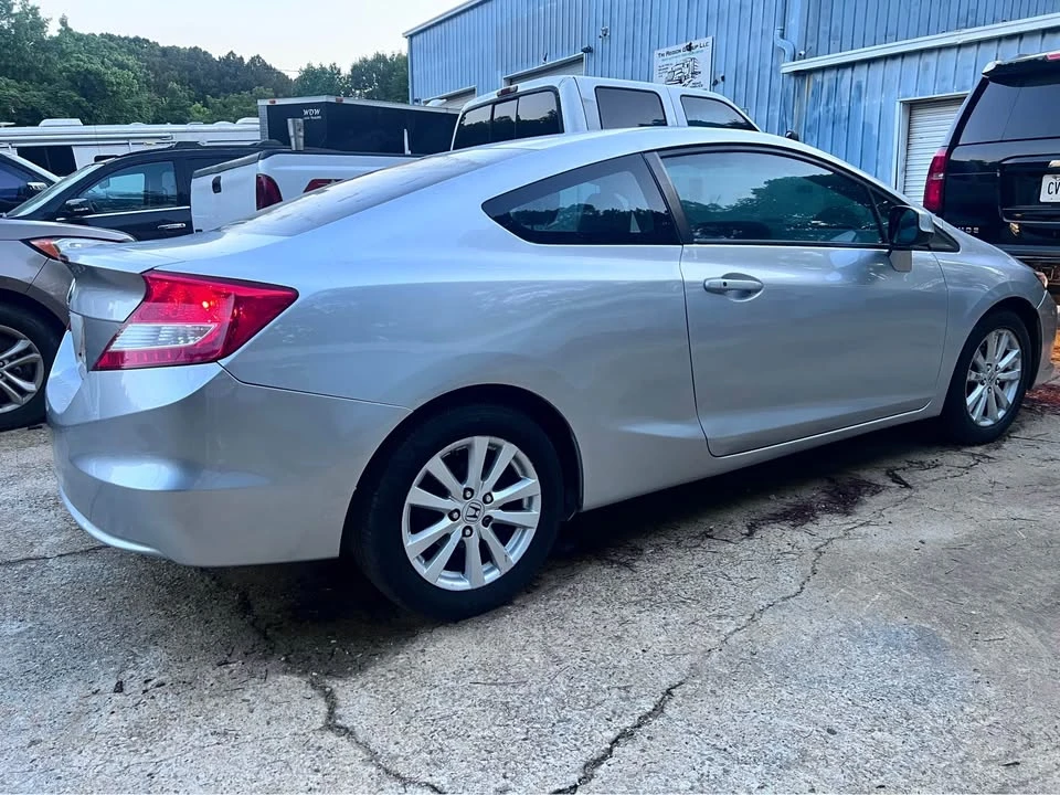 2011 Honda Civic 8th Gen - Image 3 of 12