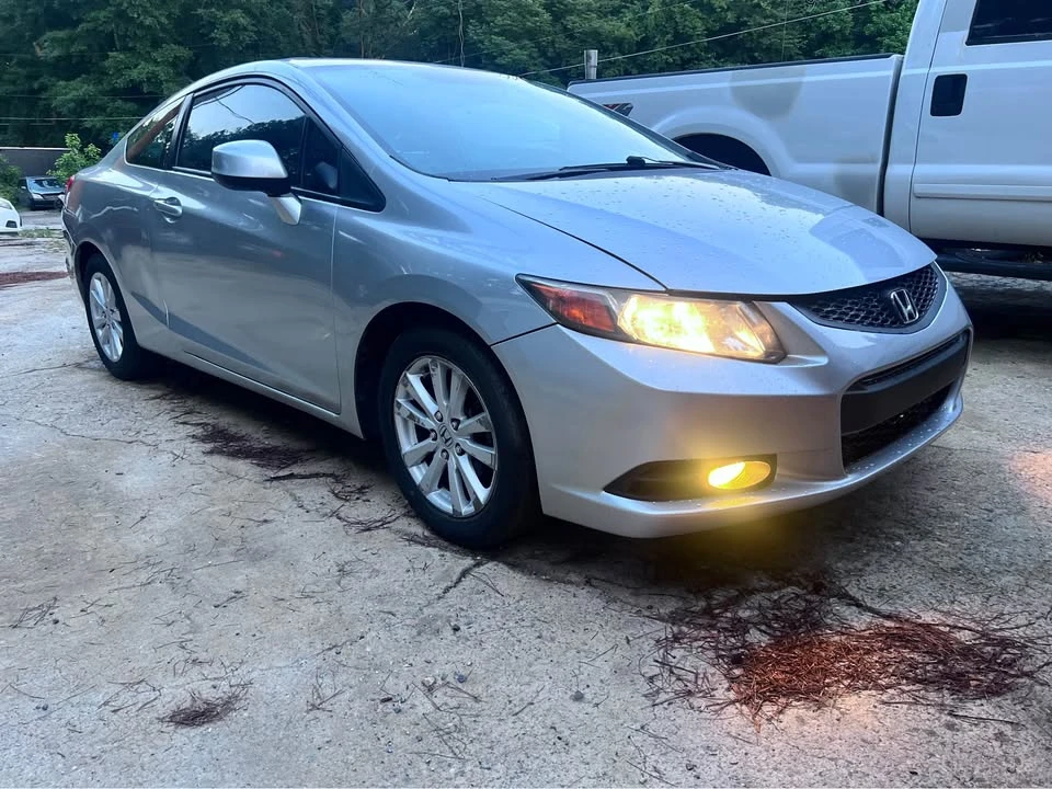 2011 Honda Civic 8th Gen - Image 2 of 12