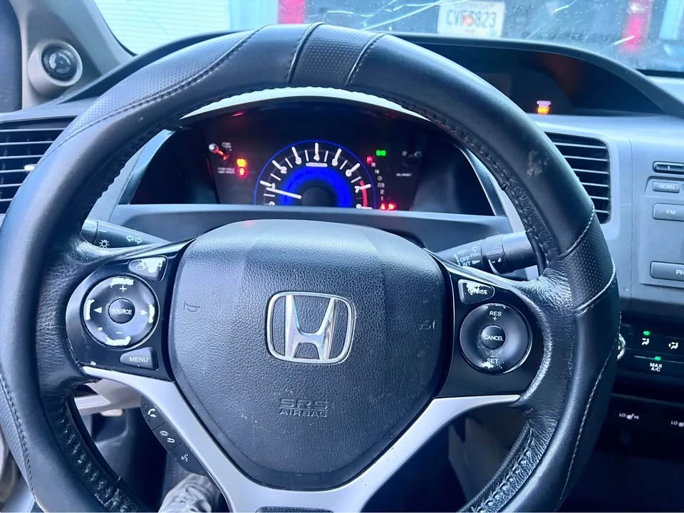 2011 Honda Civic 8th Gen - Image 9 of 12