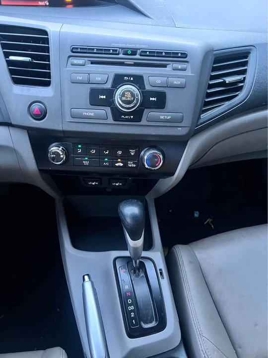 2011 Honda Civic 8th Gen - Image 11 of 12
