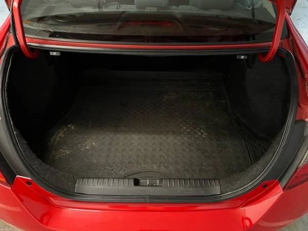 2011 Honda Civic 8th Gen - Image 7 of 16