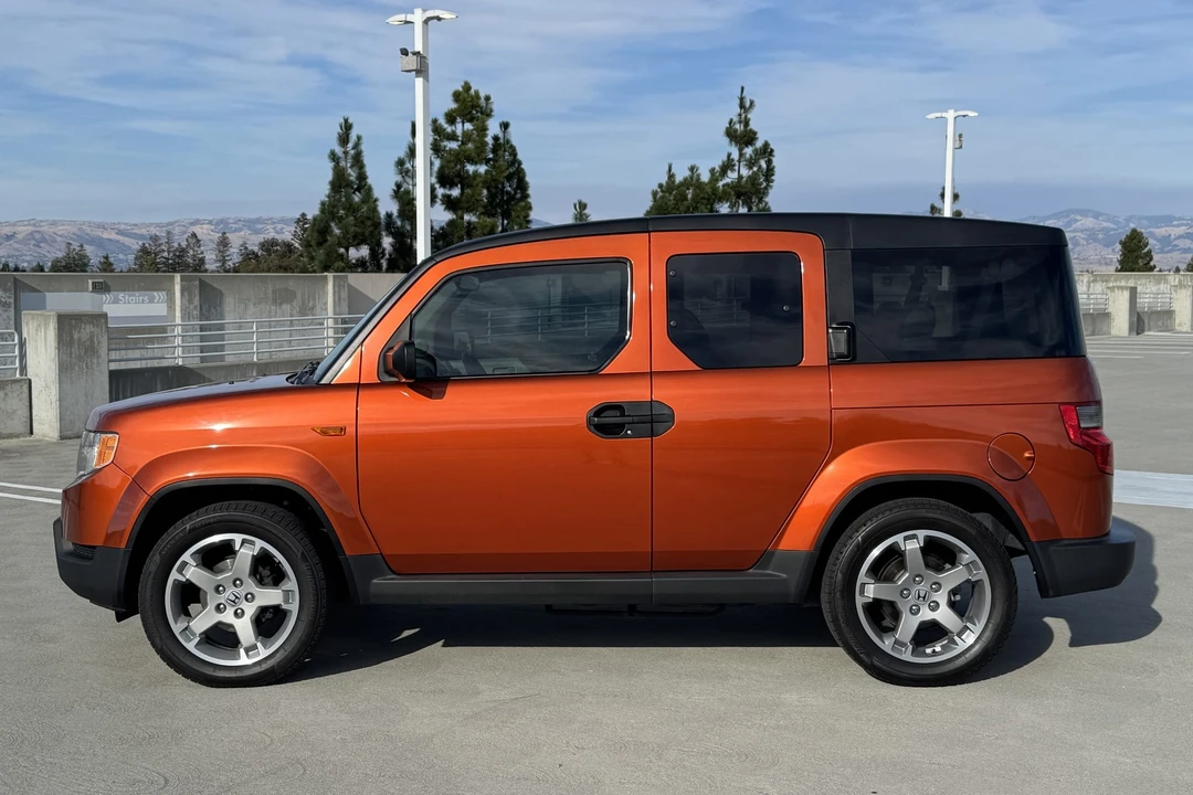 2011 Honda Element - Image 18 of 31