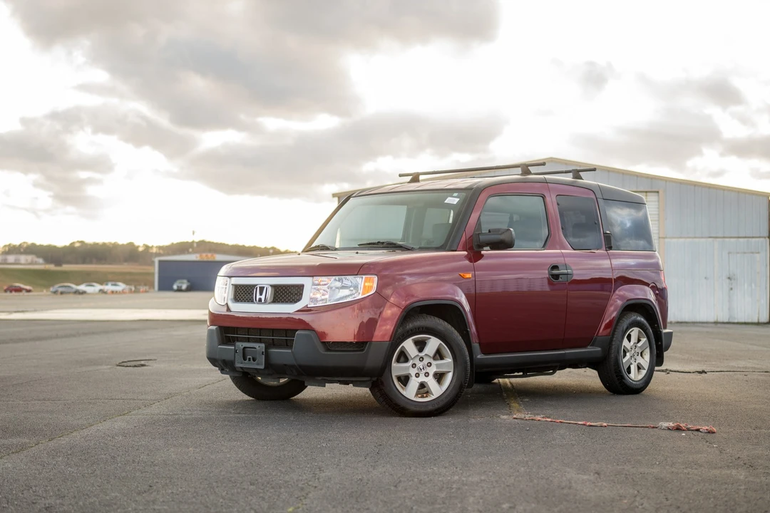 2011 Honda Element - Image 2 of 31