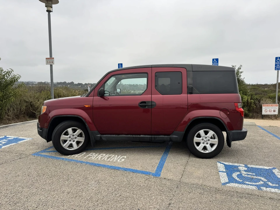 2011 Honda Element - Image 6 of 31