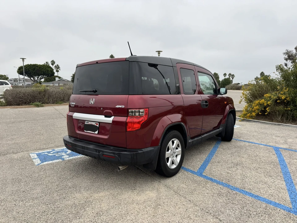 2011 Honda Element - Image 9 of 31