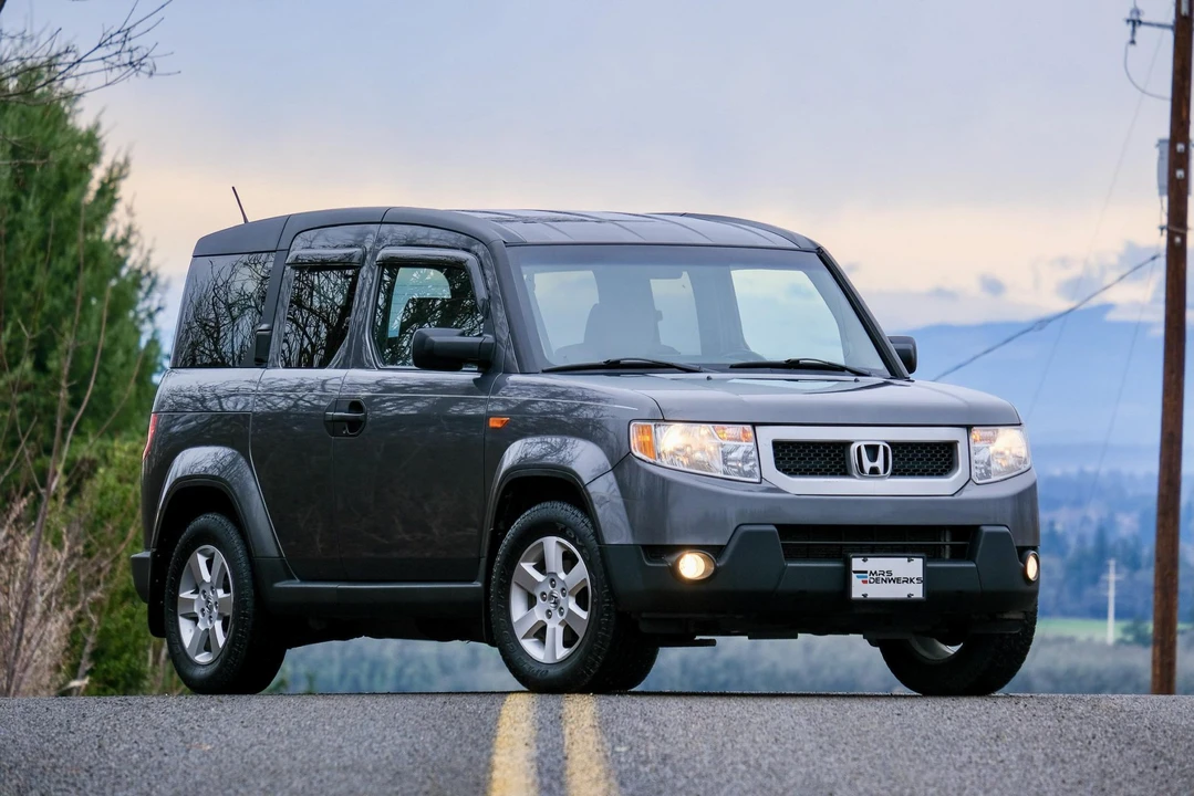 2011 Honda Element - Image 2 of 31