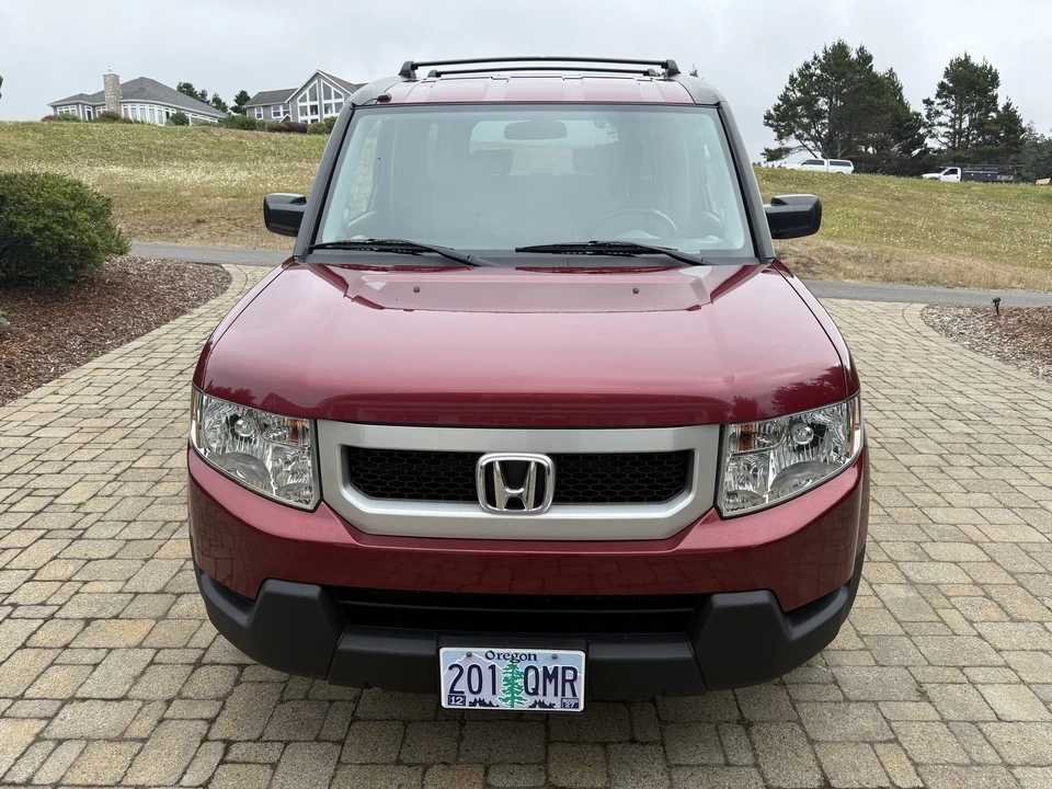 2011 Honda Element - Image 2 of 31