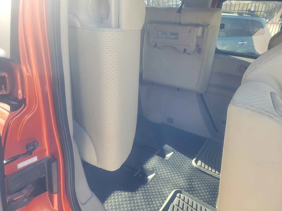 2011 Honda Element - Image 6 of 14