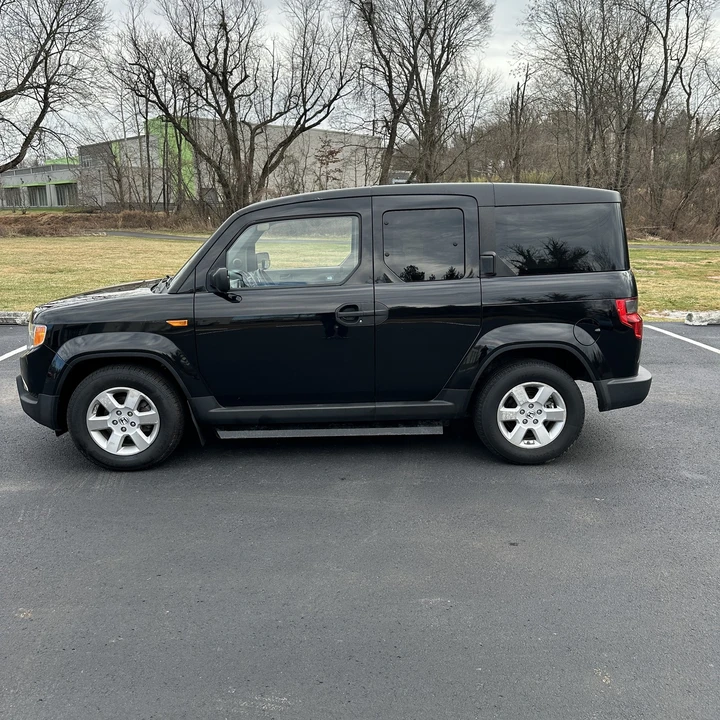 2011 Honda Element - Image 9 of 12
