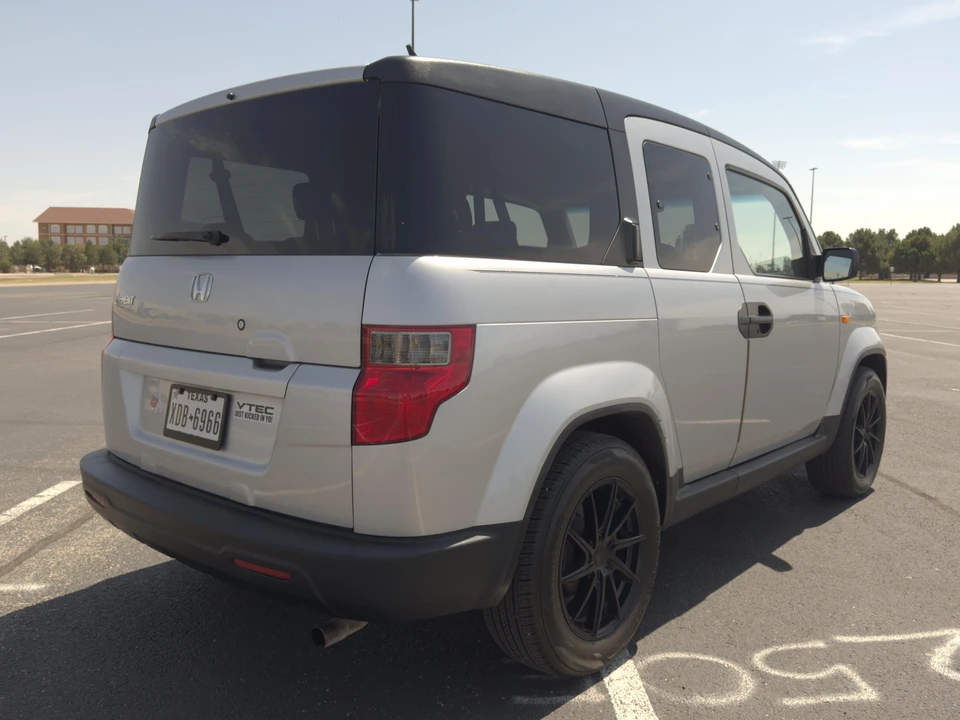 2011 Honda Element - Image 7 of 31