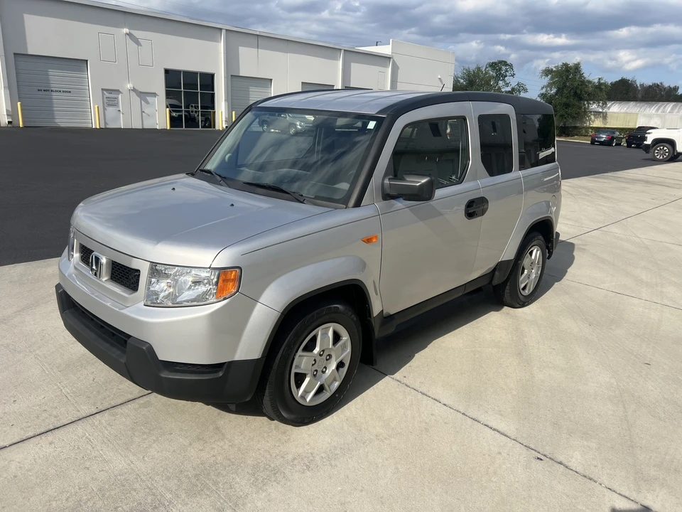 2011 Honda Element - Image 2 of 31