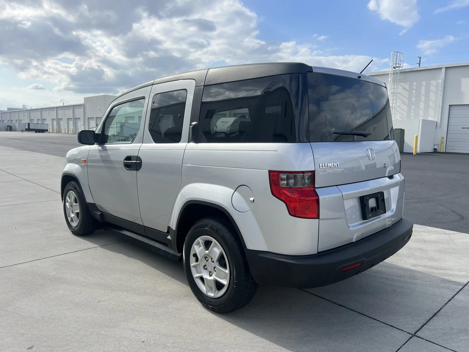 2011 Honda Element - Image 5 of 31
