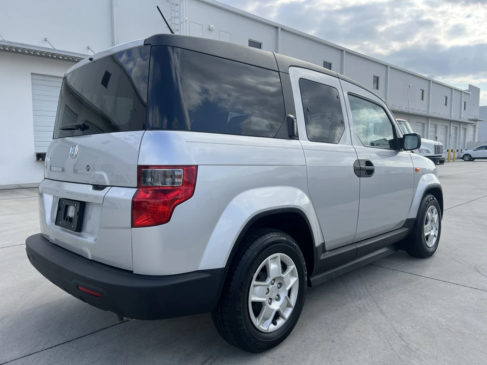 2011 Honda Element - Image 9 of 31