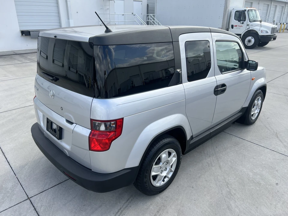 2011 Honda Element - Image 8 of 31