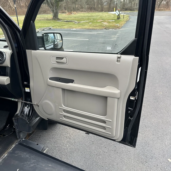 2011 Honda Element - Image 16 of 21
