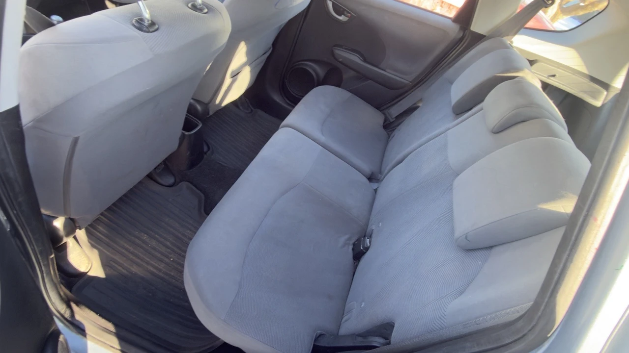 2011 Honda Fit - Image 7 of 8
