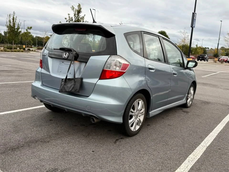 2011 Honda Fit - Image 11 of 12