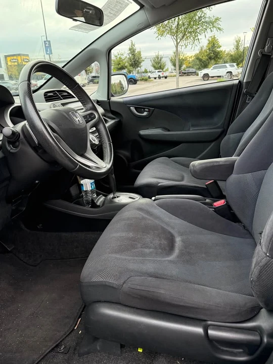 2011 Honda Fit - Image 10 of 12