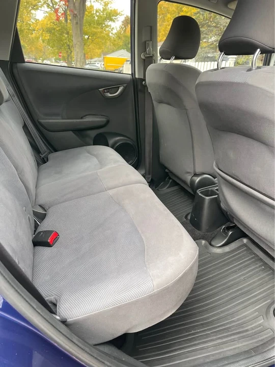 2011 Honda Fit - Image 16 of 19