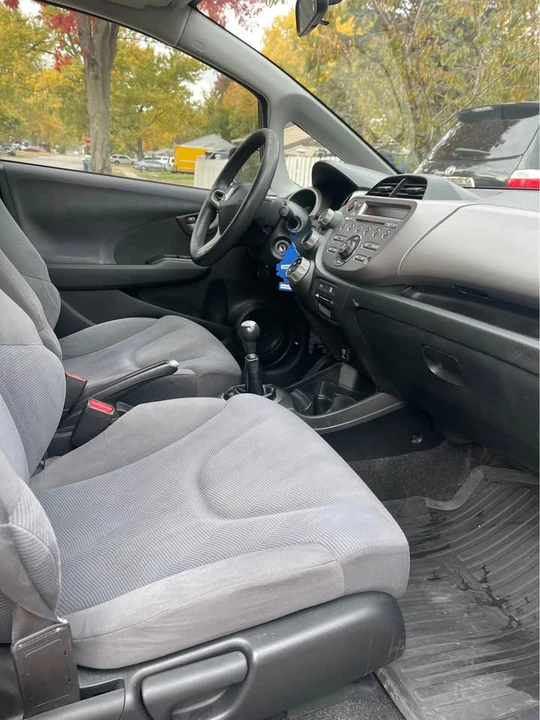 2011 Honda Fit - Image 19 of 19