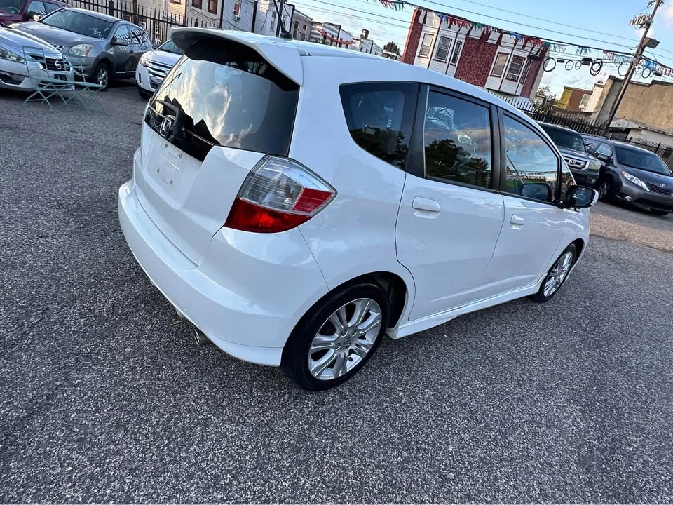 2011 Honda Fit - Image 9 of 9