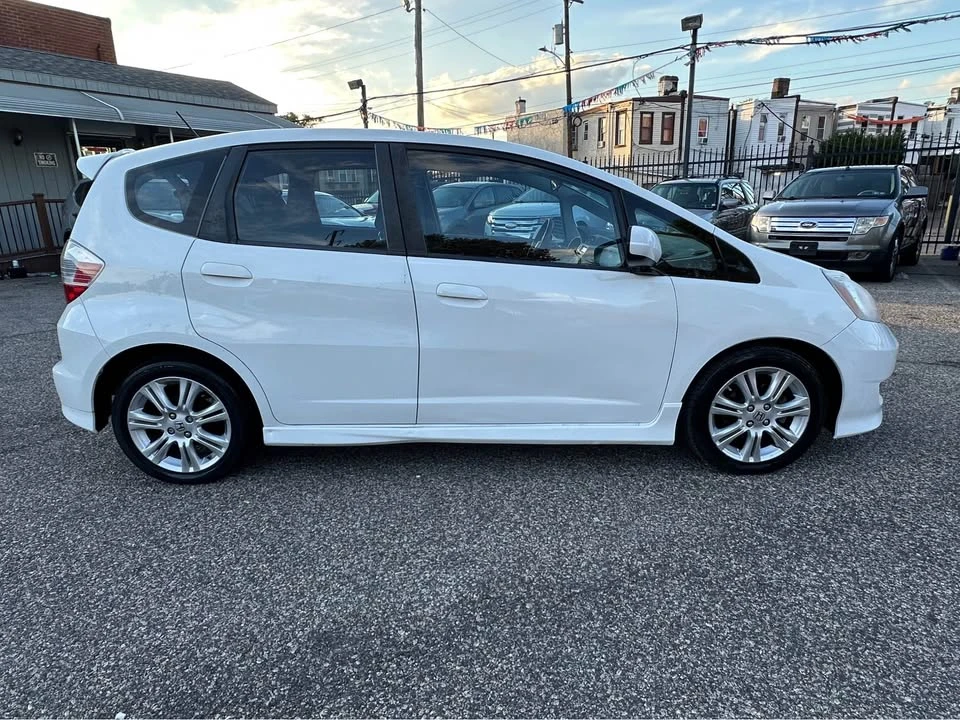 2011 Honda Fit - Image 3 of 9