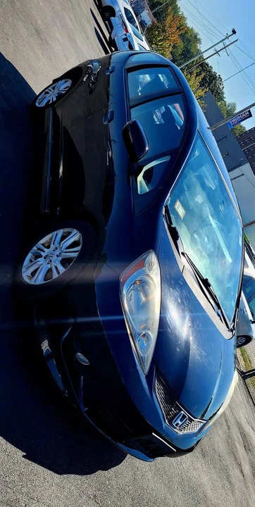 2011 Honda Fit - Image 2 of 18
