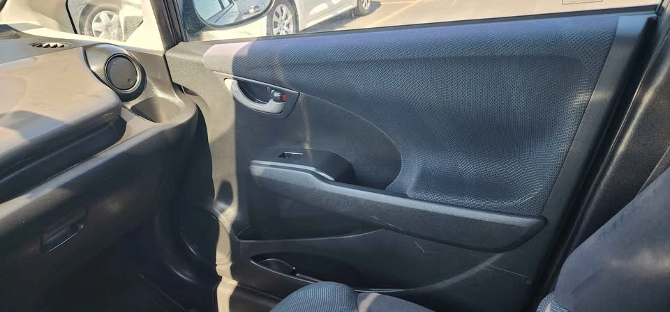 2011 Honda Fit - Image 17 of 18