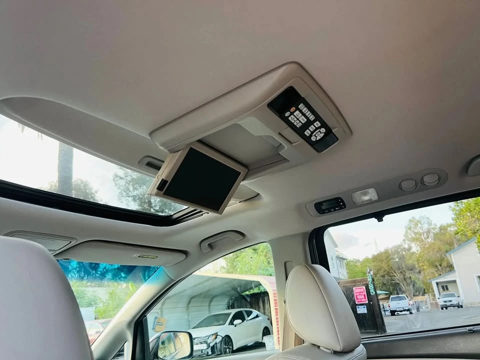 2011 Honda Odyssey - Image 18 of 19