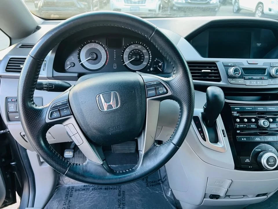 2011 Honda Odyssey - Image 15 of 19
