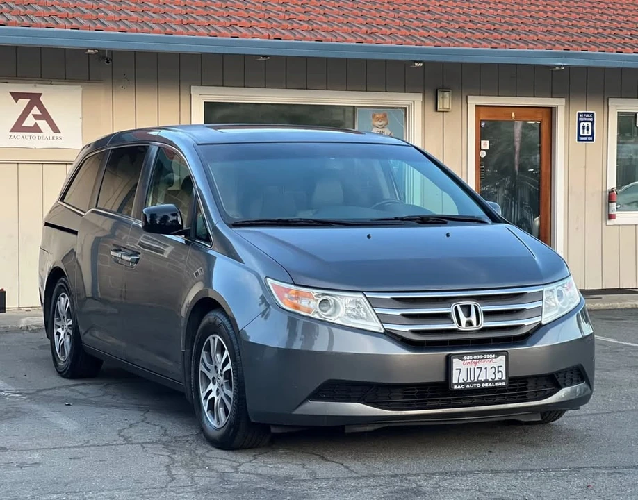 2011 Honda Odyssey - Image 7 of 19