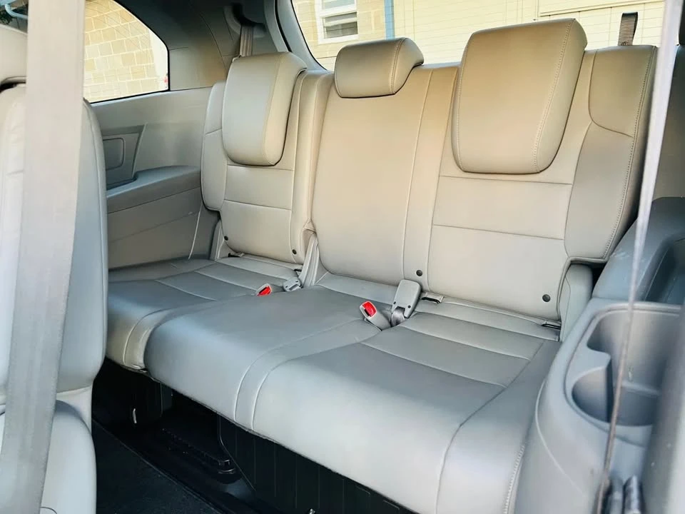2011 Honda Odyssey - Image 10 of 19