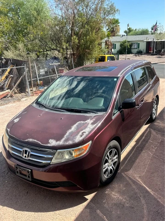 2011 Honda Odyssey - Image 2 of 10