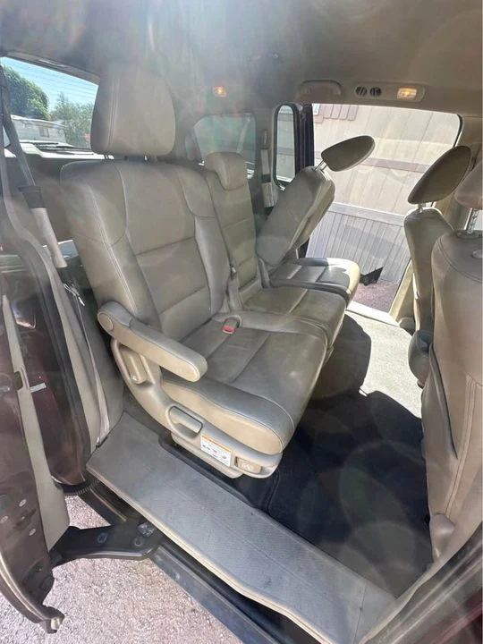 2011 Honda Odyssey - Image 9 of 10
