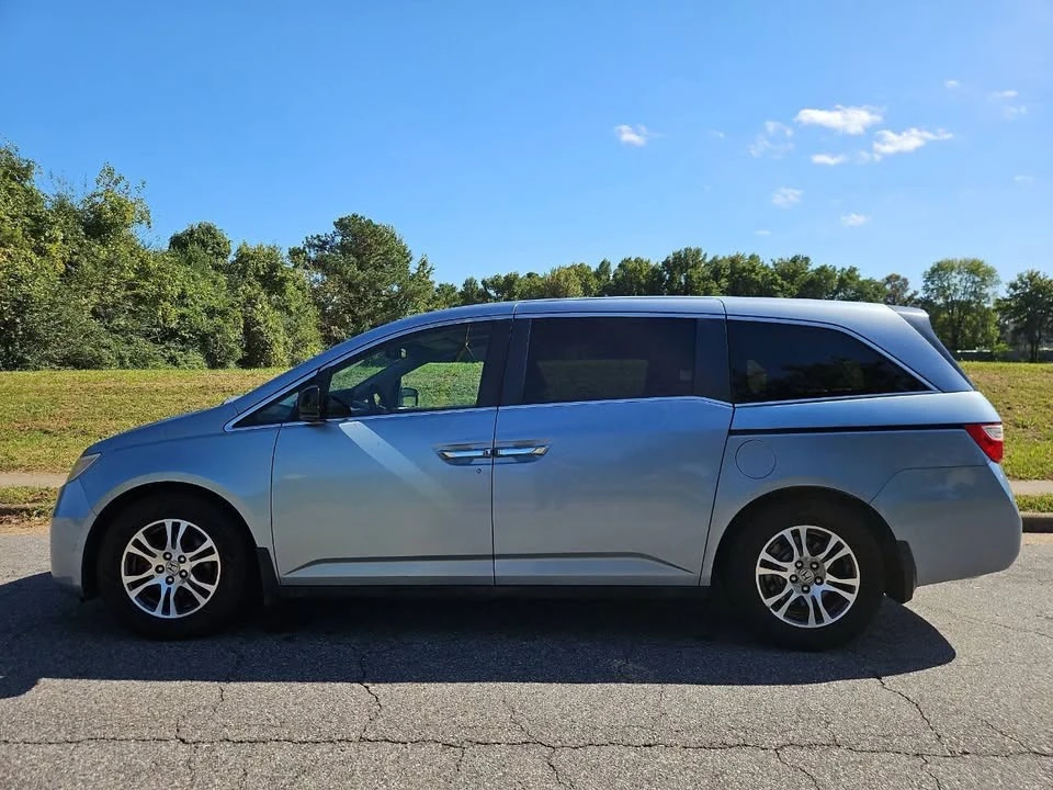 2011 Honda Odyssey - Image 2 of 20
