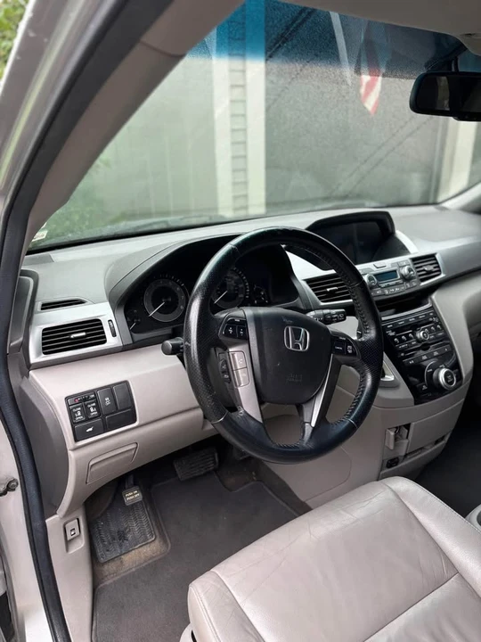 2011 Honda Odyssey - Image 5 of 9