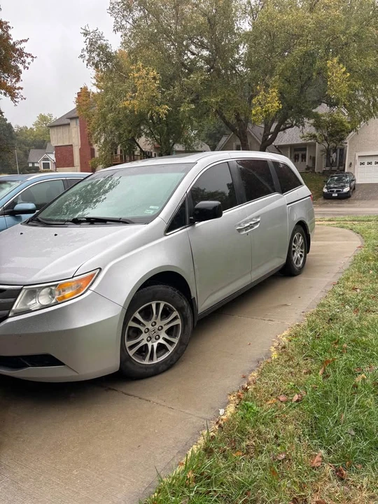 2011 Honda Odyssey - Image 8 of 9